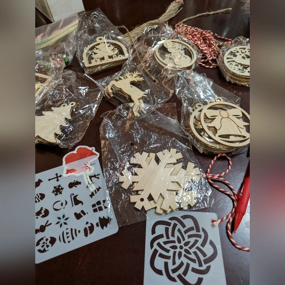 Wooden Christmas Tree Ornaments Set 100 Psc